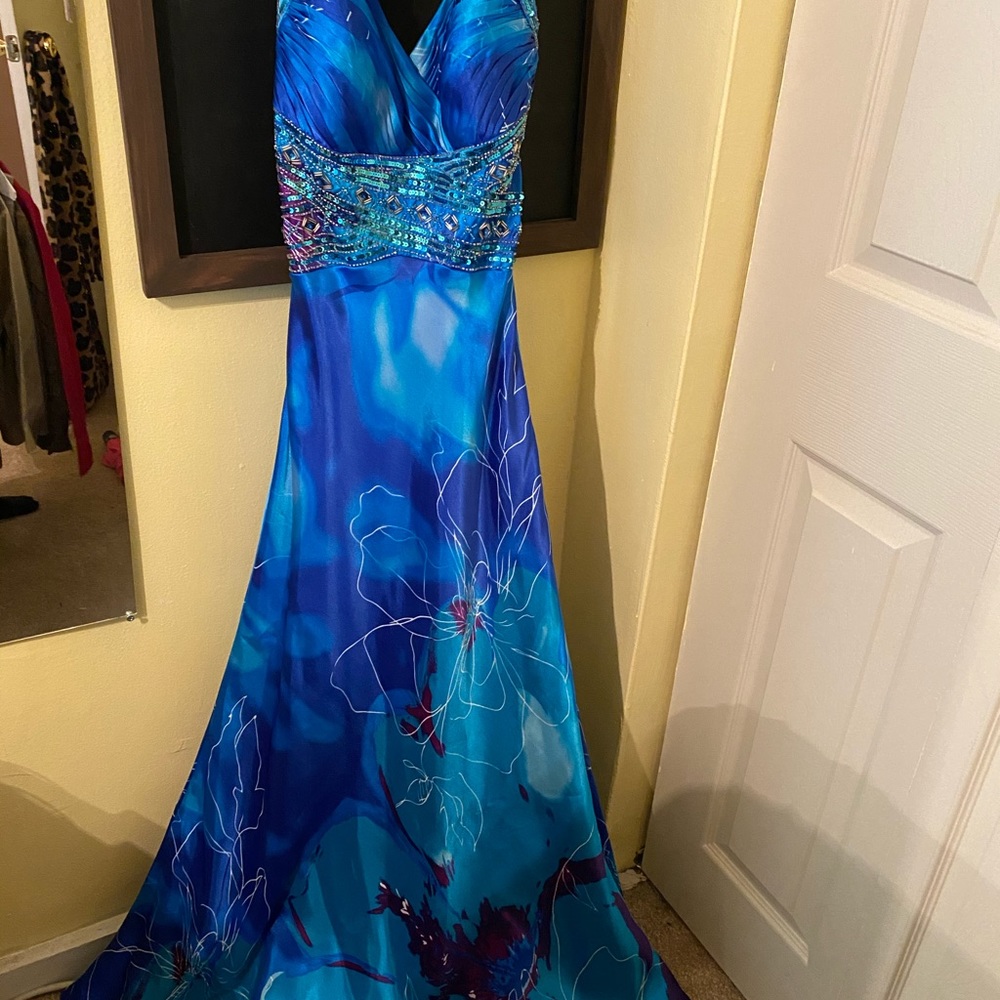Prom gown